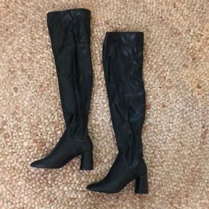 Black knees high ZARA boots